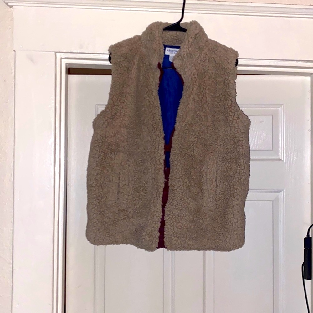 Faux Fur Vest. Arizona Jean Co. XL